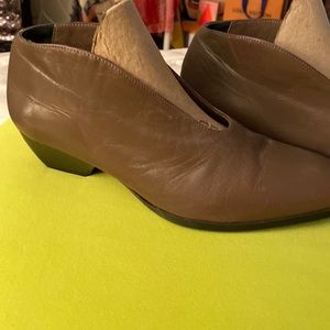 Gorgeous camel 🐪 shoe